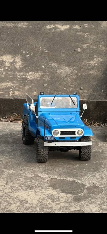 REMOTE CONTROL FMS 1:10 TOYOTA FJ40 6