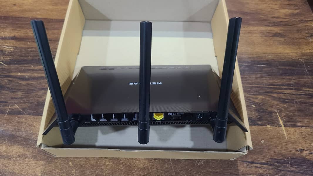 Netgear R6400 AC1750 Dual Band Smart WiFi Router (Renewed) 8