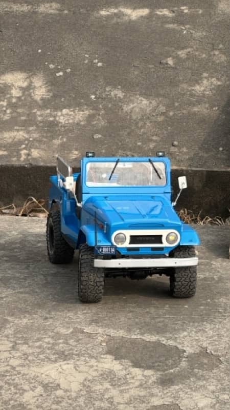 REMOTE CONTROL FMS 1:10 TOYOTA FJ40 9