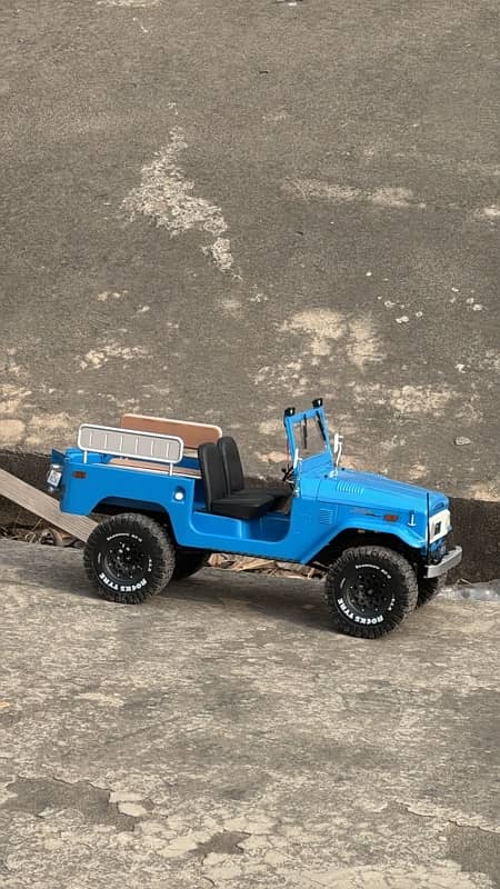 REMOTE CONTROL FMS 1:10 TOYOTA FJ40 11