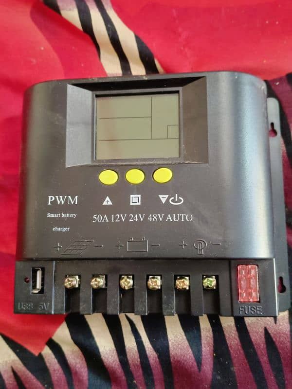 4 solar panel 2 stand 1 controlar only 6/7 months us like new 8