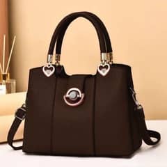 woman handbag contant me on WhatsApp