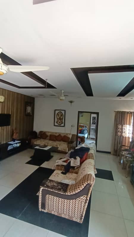 1 kanal ViP Upper portion urgent for rent in sabzazar 1