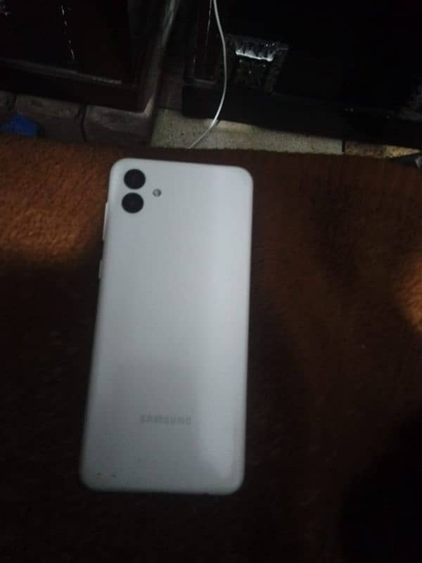 samsung  a04 0