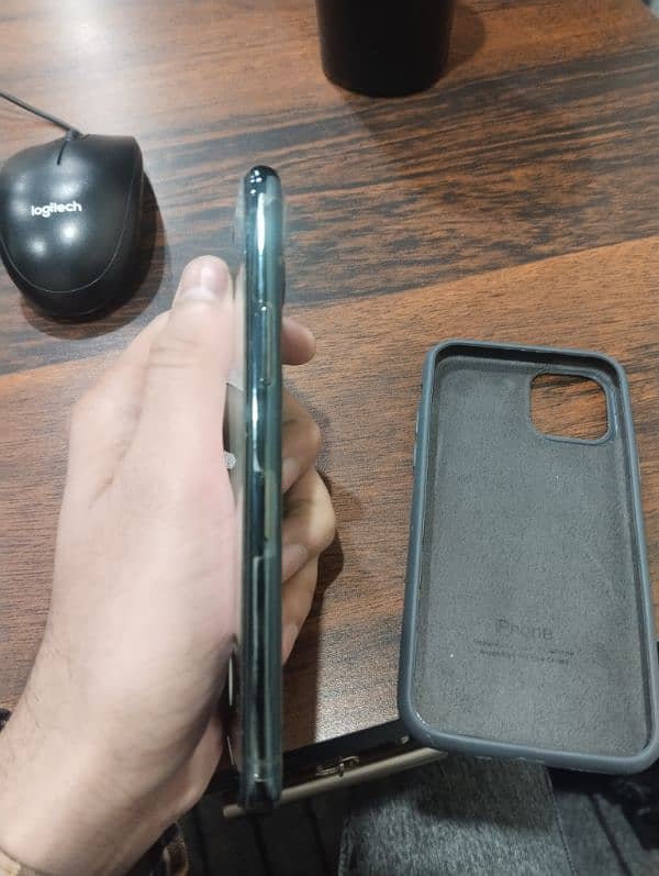 Iphone 11 pro PTA 1