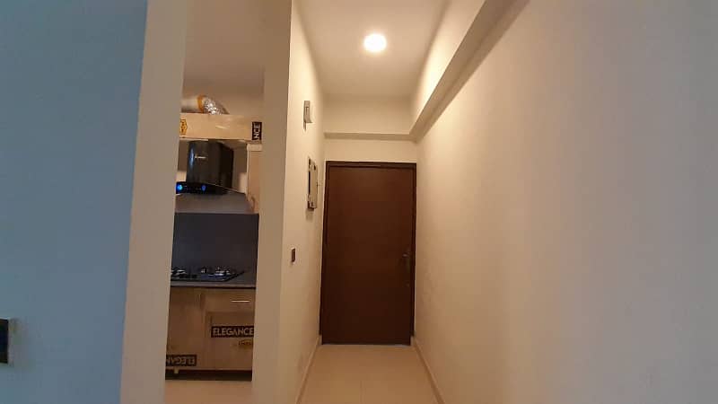 Three Bedroom Flat available for Sale in Defense Residency DHA Phase 2 Islamabad. 2