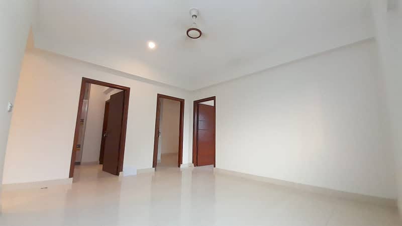 Three Bedroom Flat available for Sale in Defense Residency DHA Phase 2 Islamabad. 10