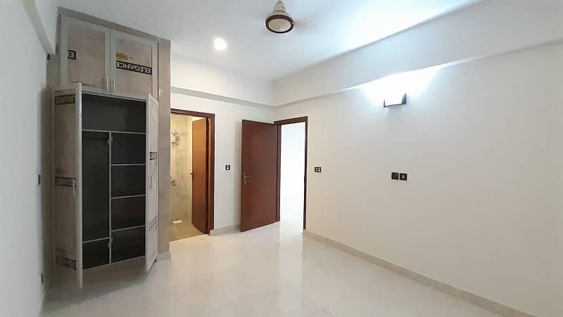 Three Bedroom Flat available for Sale in Defense Residency DHA Phase 2 Islamabad. 20