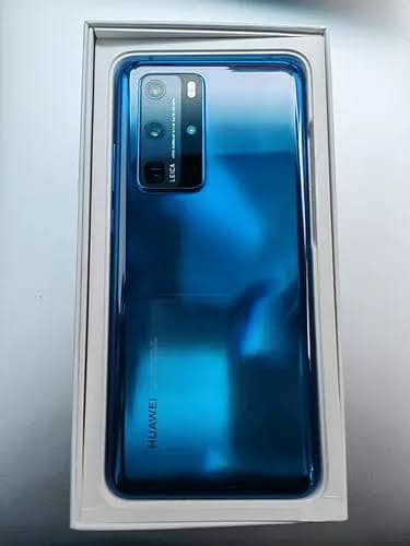 Huawei P40 Pro collectors edition in 10 /10 4