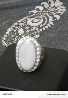 Australian Opel mozonight diamond with silver