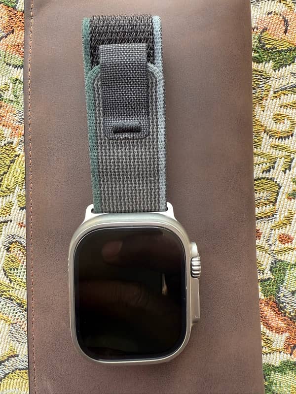 Apple Watch Ultra 2  49 MM 100% battery health 3