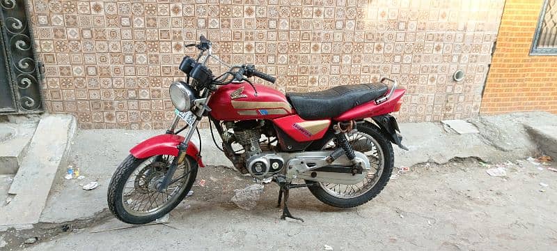 Honda Deluxe 125 Model 2013 3