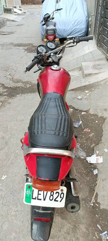 Honda Deluxe 125 Model 2013 8