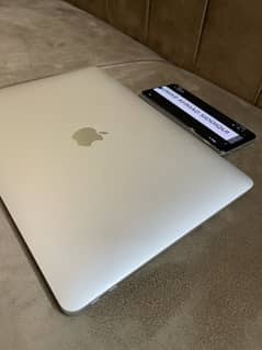 MacBook