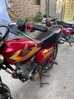 honda  125 2021 urgent sale faisla town Lahore