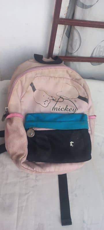 used bag but in good condition in Rs. 600 0