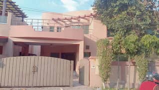 12 Marla 4 Bedrooms House With Basement For Rent