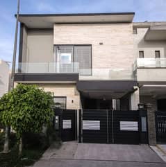 05 Marla Modern Design House For Rent In DHA Phase 6 Block-D Lahore.