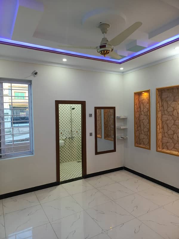 Ultra Luxary Premier Designer 6 marla Double Story House for Sale Near Gulzare Quid and Express Highway Gulberg Green Residencia 8