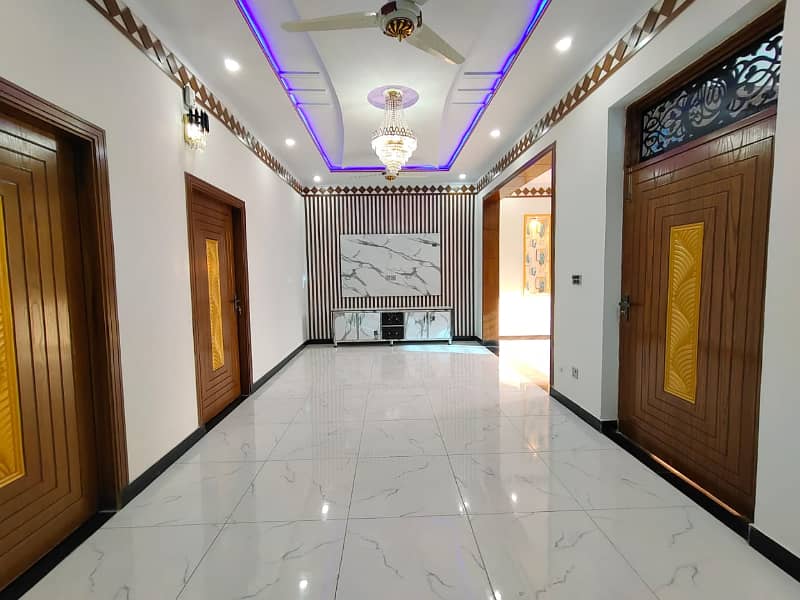 Ultra Luxary Premier Designer 6 marla Double Story House for Sale Near Gulzare Quid and Express Highway Gulberg Green Residencia 40