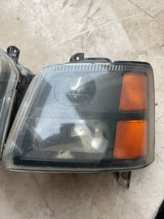 Suzuki wagonR 2001 model head lights