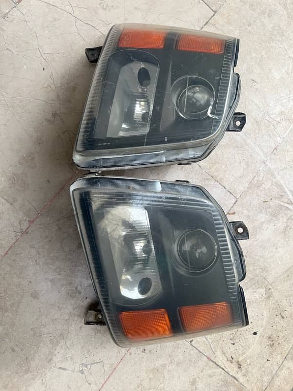 Suzuki wagonR 2001 model head lights 1