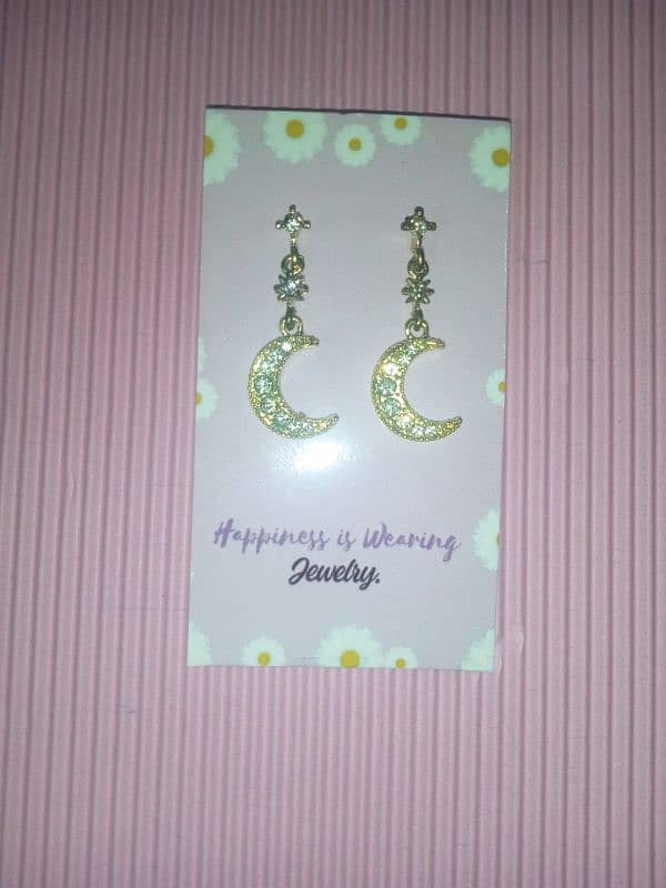 Crescent Moon shape Earring 0