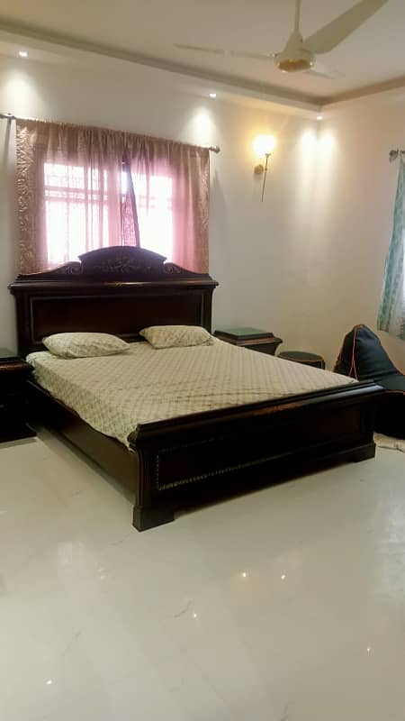 Defence Luxurious Furnished 500 Yards Bungalow For Rent Only Short Time 28