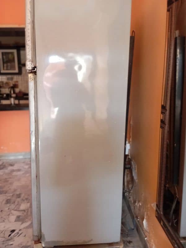 Dawlance Refrigerator urgent sale 1