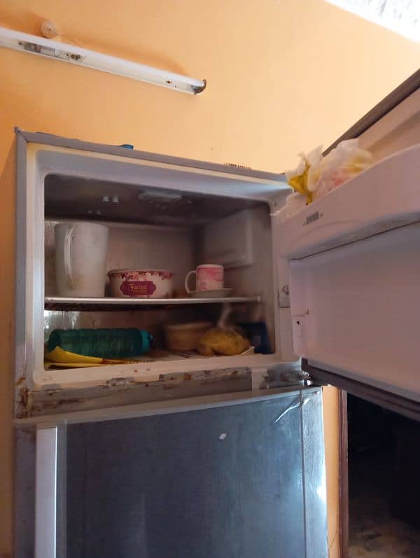 Dawlance Refrigerator urgent sale 4