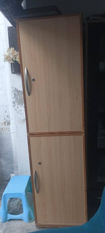 wood cupboard 0