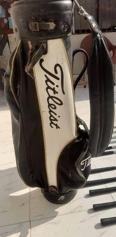 Golf wood and steel Clubs with original Titleist leather bag 4