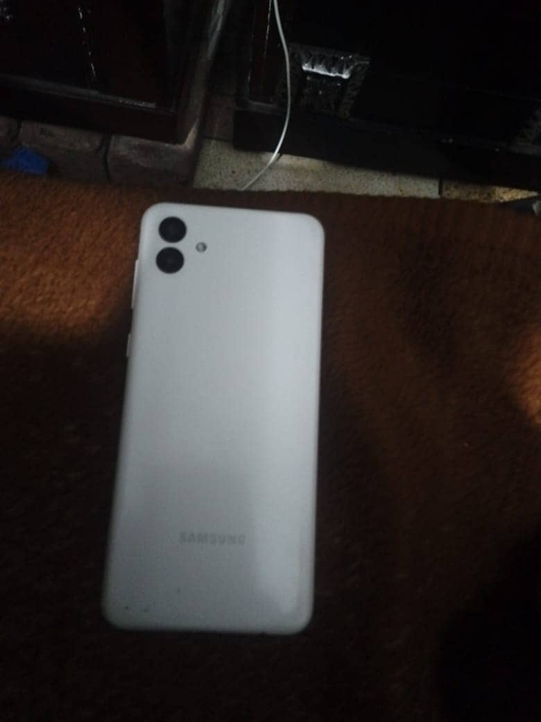 Samsung A04 0