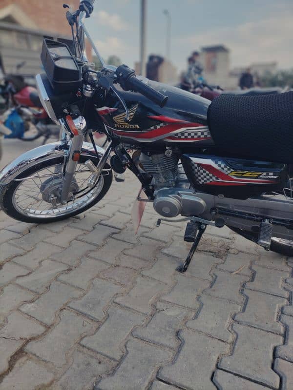 I want to sell my Honda 125 condition 10+10 1