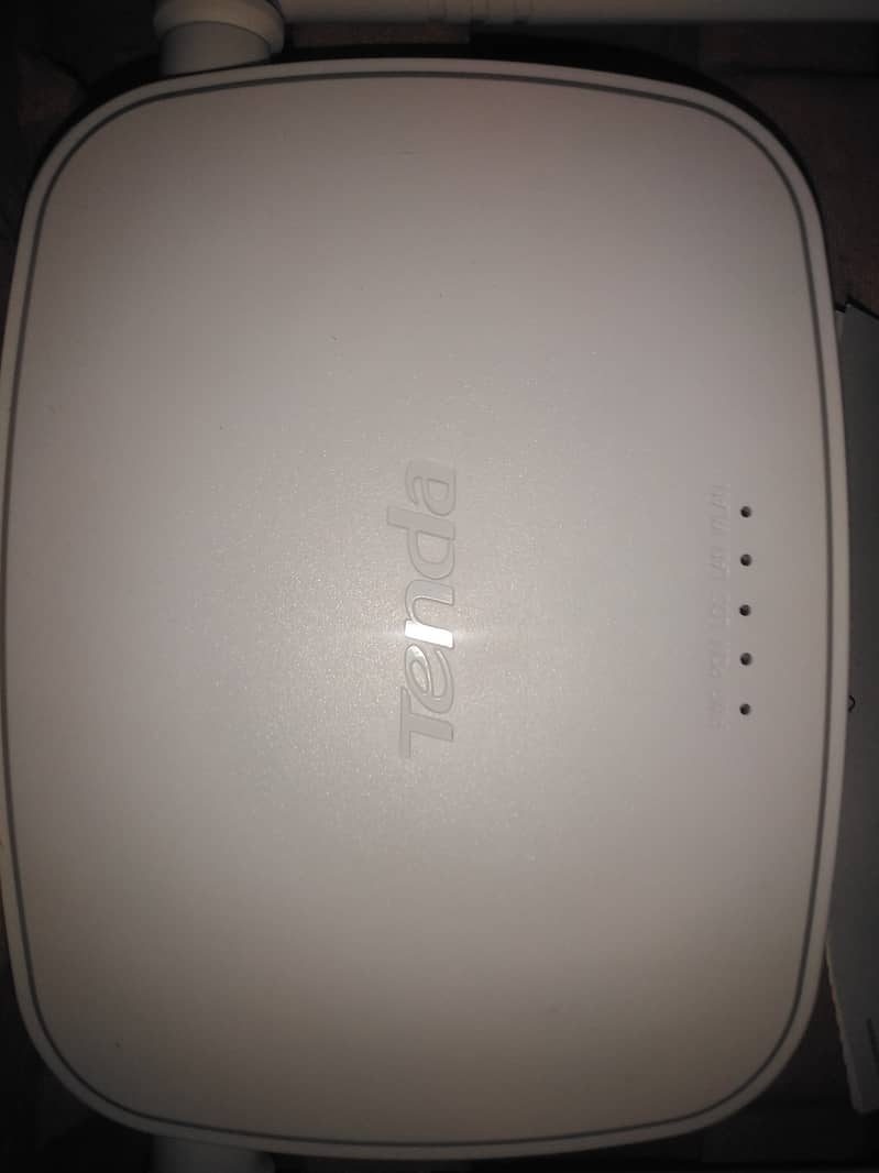 Tenda HG3 N300 WiFi xPON ONT Router 3