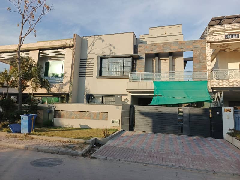 10 MARLA BEAUTIFUL HEIGHTED LOCATION HOUSE WITH 3 MARLA LAWN FOR SALE IN OVERSEAS 2 0