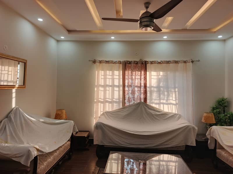 10 MARLA BEAUTIFUL HEIGHTED LOCATION HOUSE WITH 3 MARLA LAWN FOR SALE IN OVERSEAS 2 11