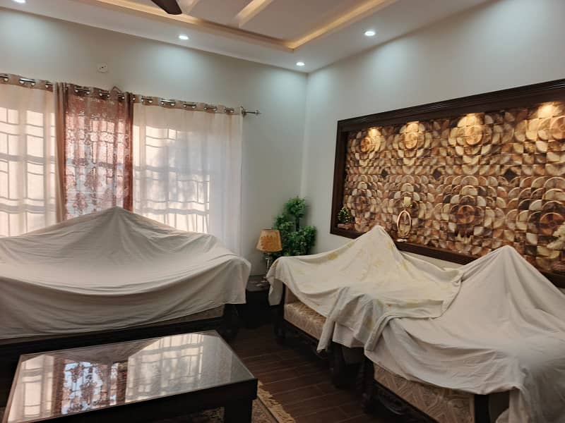 10 MARLA BEAUTIFUL HEIGHTED LOCATION HOUSE WITH 3 MARLA LAWN FOR SALE IN OVERSEAS 2 12