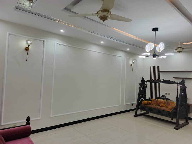 10 MARLA BEAUTIFUL HEIGHTED LOCATION HOUSE WITH 3 MARLA LAWN FOR SALE IN OVERSEAS 2 14