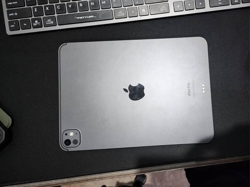 Ipad Pro M4 for Sale (Brand New Condition with Cover) 3