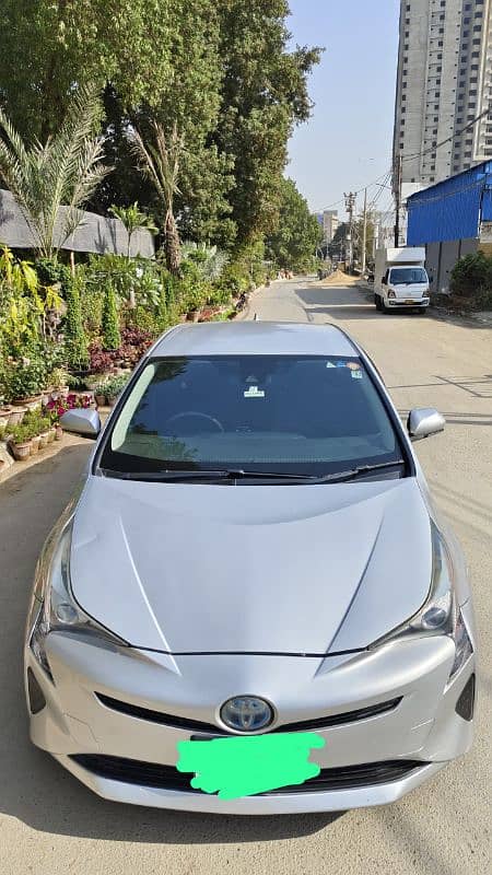 Toyota Prius 2015 1