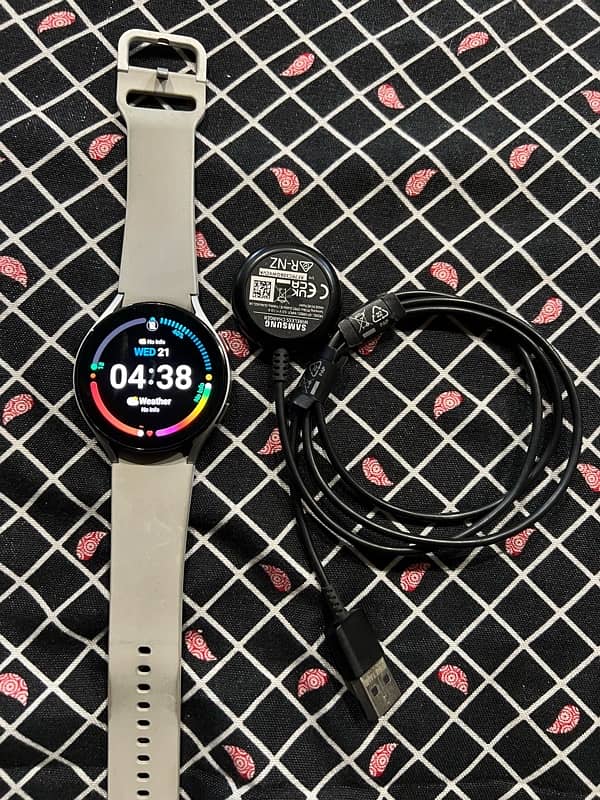 Samsung Galaxy Watch 4 (44mm) Grey 0