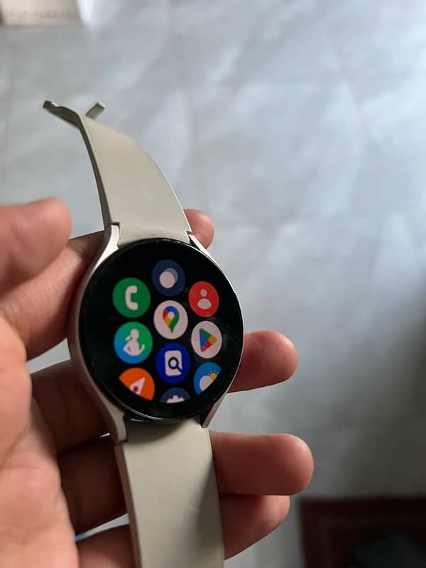 Samsung Galaxy Watch 4 (44mm) Grey 3