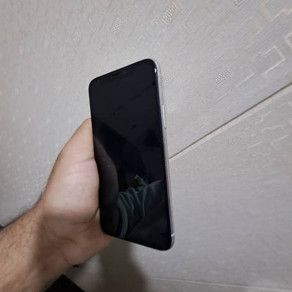 iPhone 11 Pro 256 GB PTA Approved Lush Condition Personal Used Mobile 6