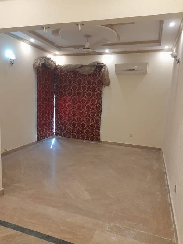 DHA Phase 3, Block XX, 06 Marla, 03 Bed, Luxurious House For Rent. 12