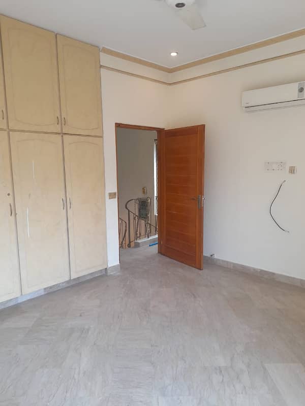 DHA Phase 3, Block XX, 06 Marla, 03 Bed, Luxurious House For Rent. 20