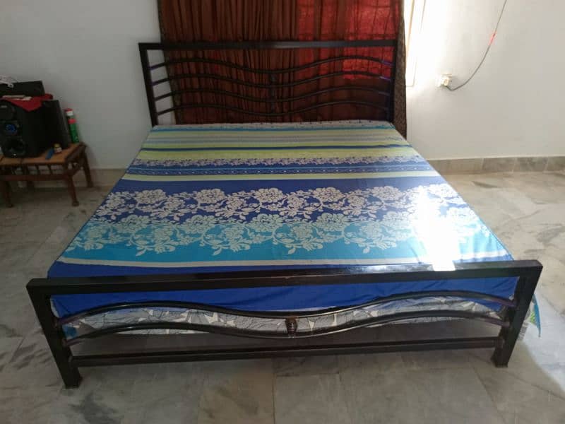 king size Iron Bed 2