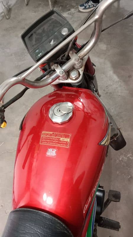 Honda 70 model 18 for sale in good condition 3