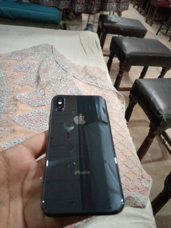 iPhone x GB 256 All OK ha bss spakr ka faran 0