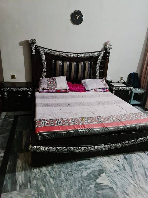 solid king size bed with side tables and dressinh 2